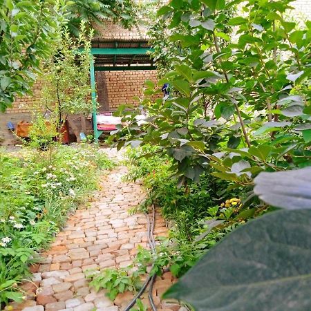 Be My Guest Hotel Osh Ngoại thất bức ảnh