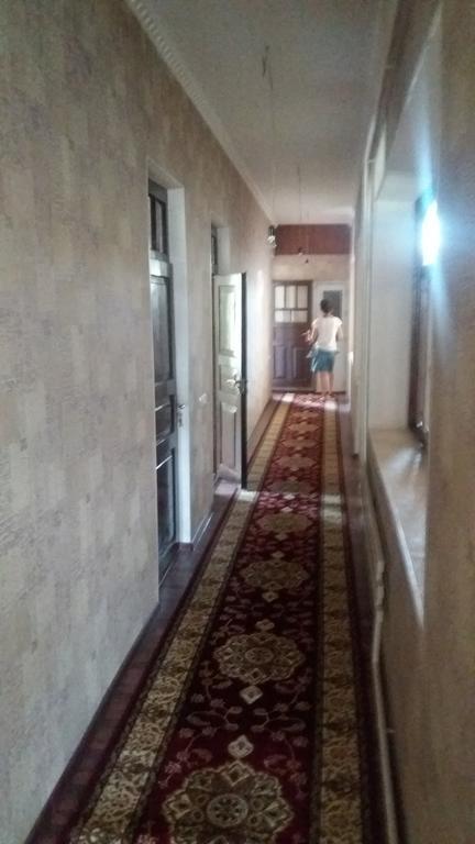 Be My Guest Hotel Osh Ngoại thất bức ảnh